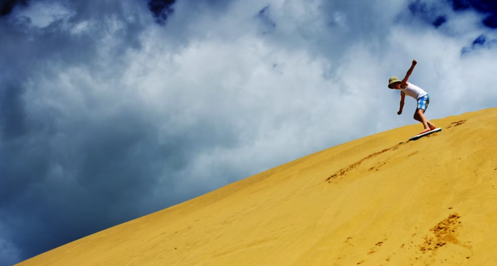 Sandboard en Iquique: adrenalina y dunas gigantes frente al océano Pacífico
